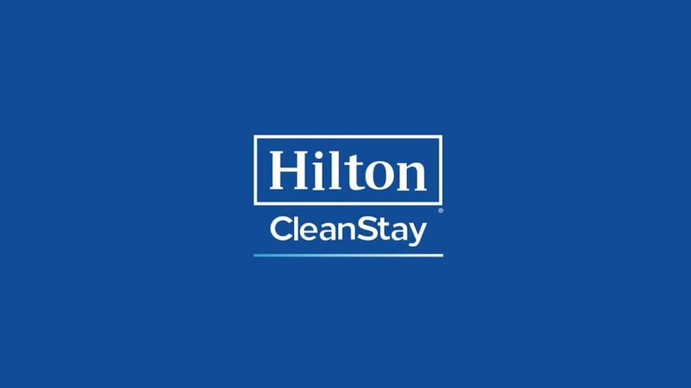 Hilton Mall Of اسطنبول المظهر الخارجي الصورة Hilton CleanStay logo