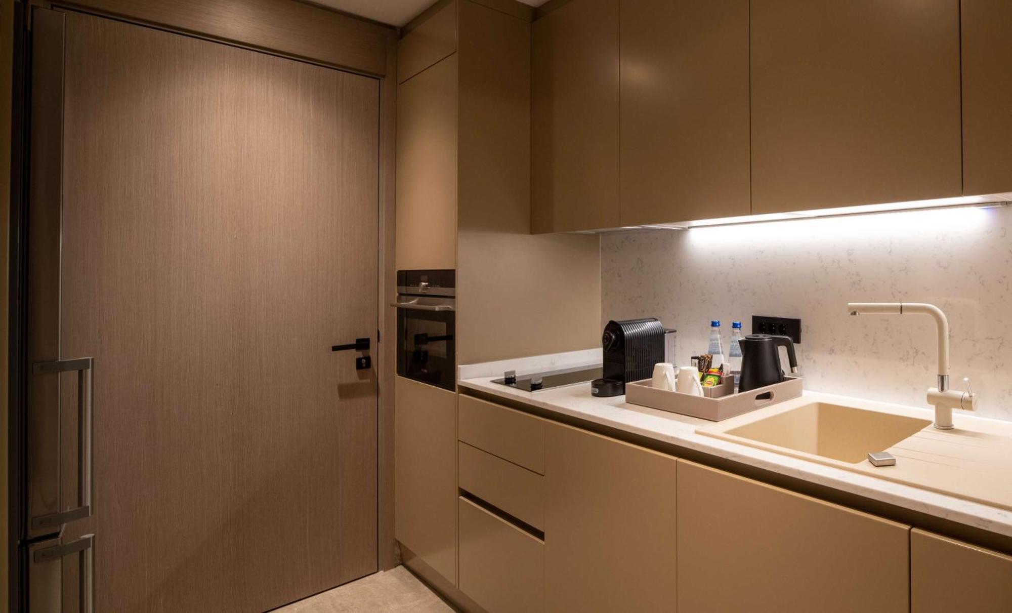 Hilton Mall Of اسطنبول المظهر الخارجي الصورة Kitchenette in a hotel room